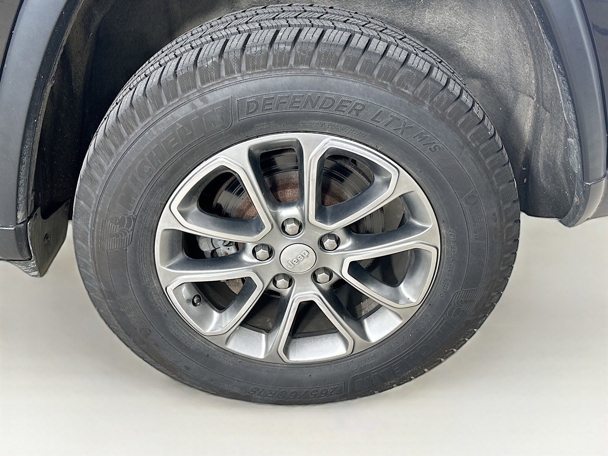 2014 Jeep Grand Cherokee Limited photo 4