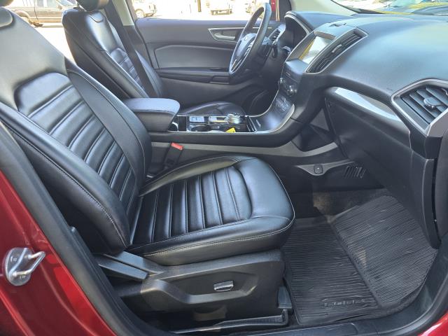 2019 Ford Edge SEL photo 10