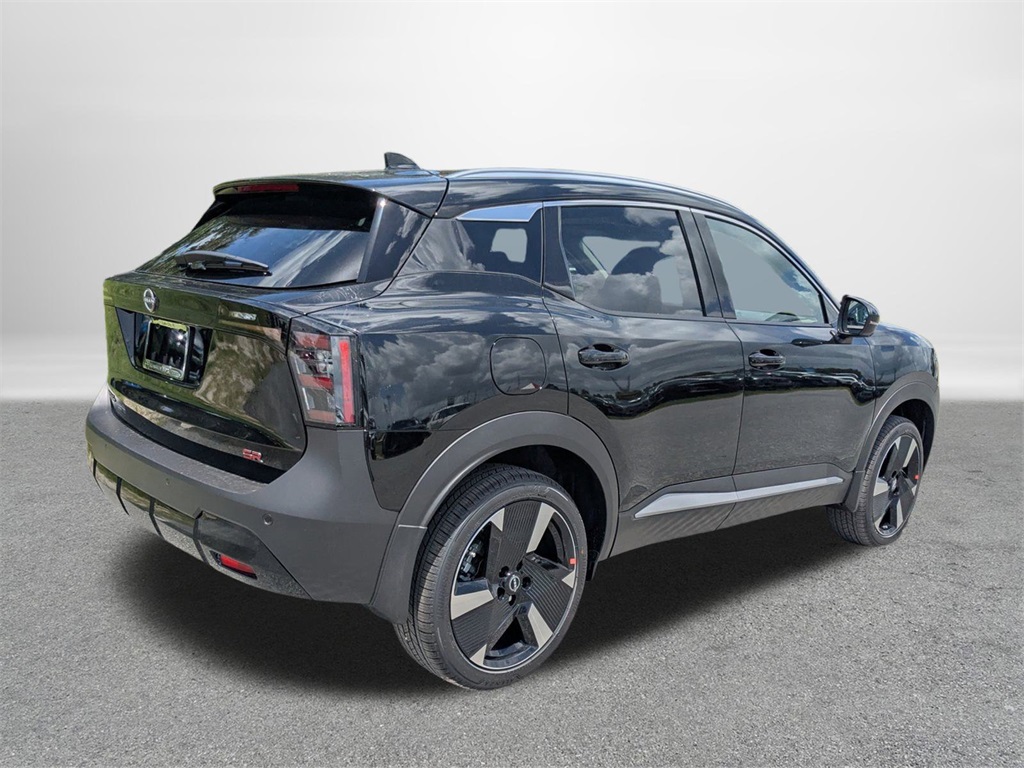 2025 Nissan Kicks SR photo 3