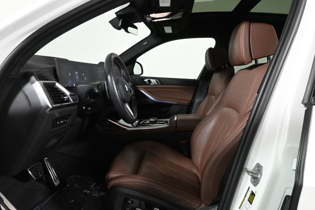 2024 Bmw X7 M60i photo 2