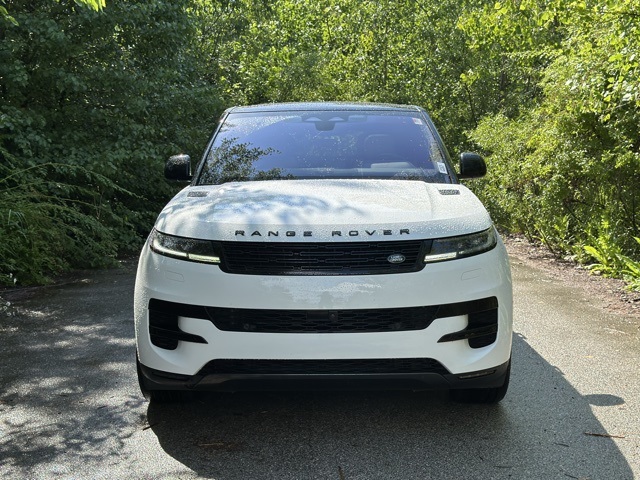 2023 Land Rover Range Rover Sport SE photo 3