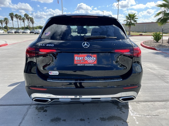 2026 Mercedes Benz GLC 300 photo 3