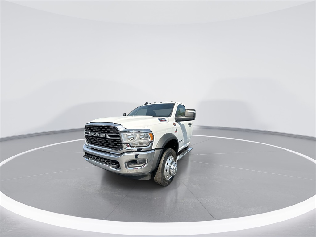 2024 Ram 5500 SLT photo 4