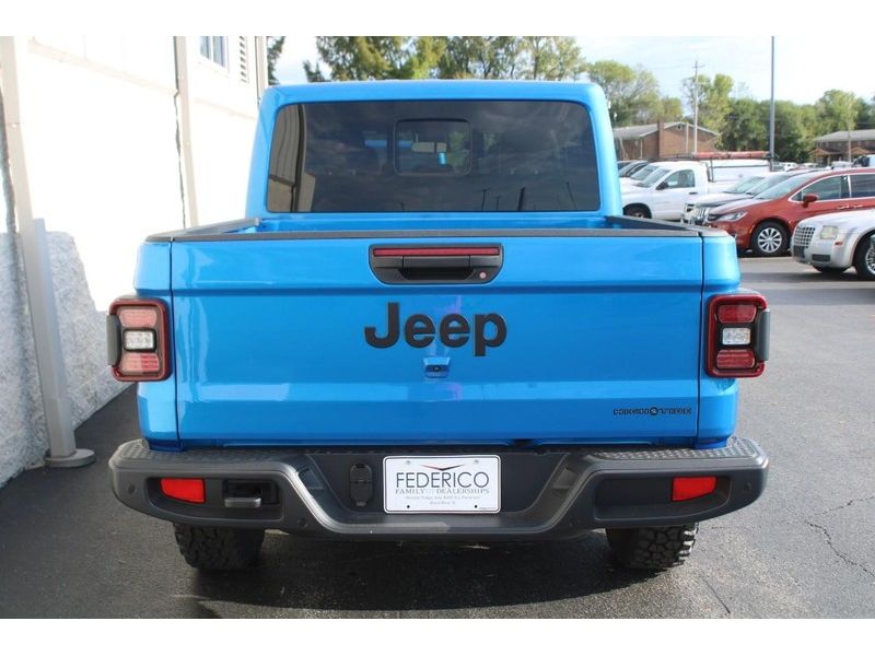 2025 Jeep Gladiator Sport photo 4
