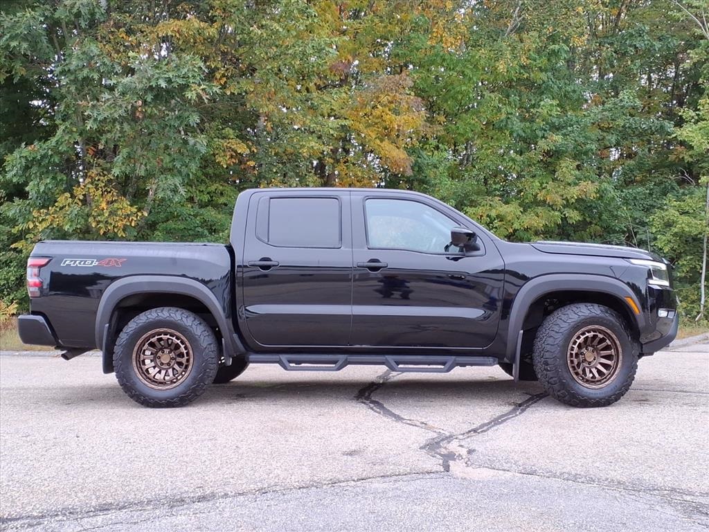 2024 Nissan Frontier PRO-4X photo 2