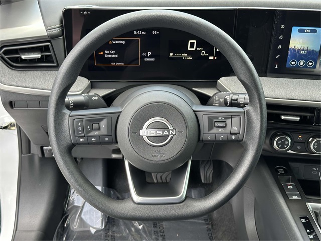 2025 Nissan Kicks SV photo 18