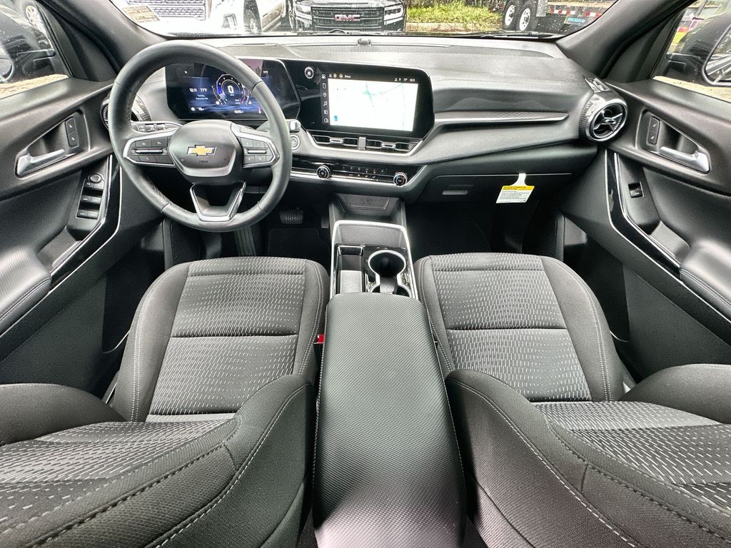 2025 Chevrolet Equinox LT photo 18