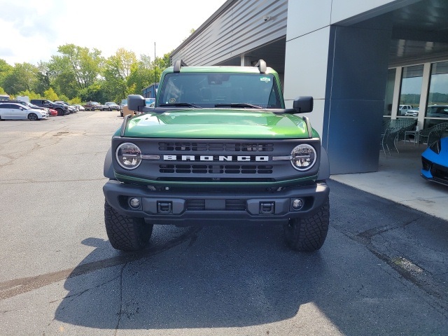 2024 Ford Bronco Black Diamond photo 2
