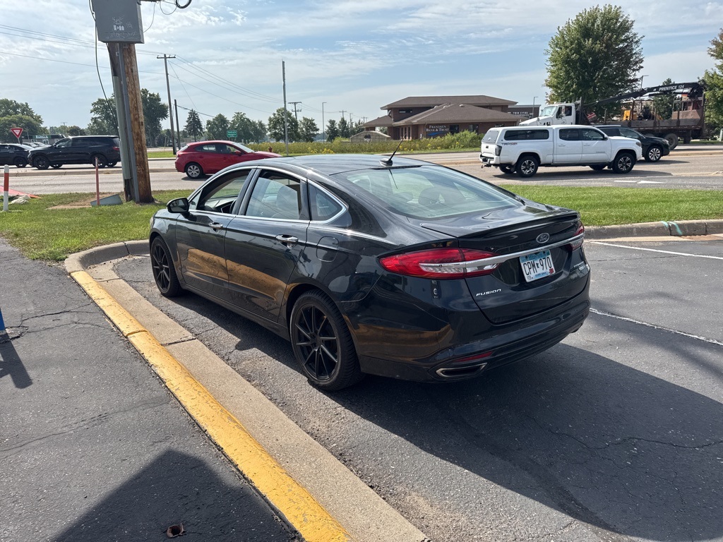 2018 Ford Fusion Titanium photo 2