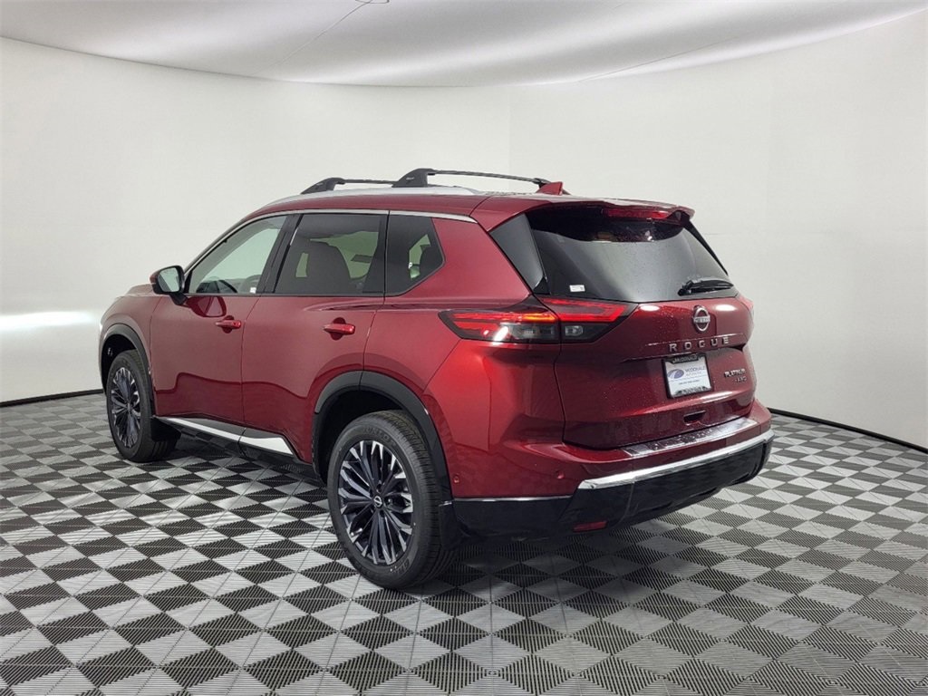 2025 Nissan Rogue Platinum photo 3