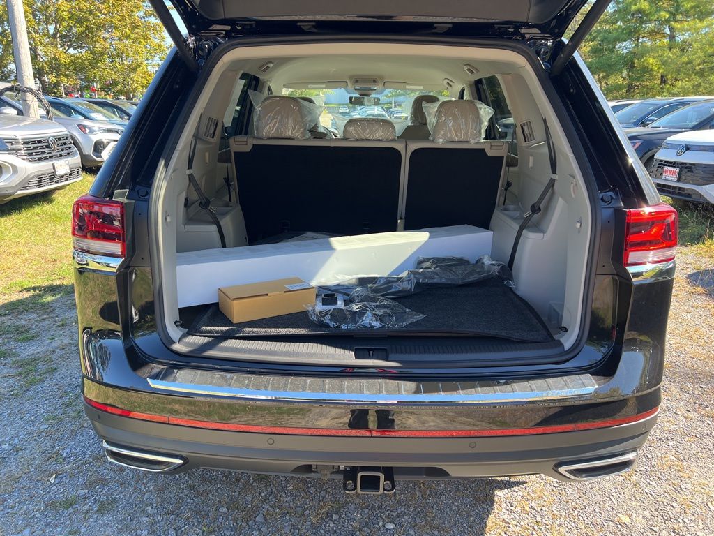 2026 Volkswagen Atlas SE Technology photo 8