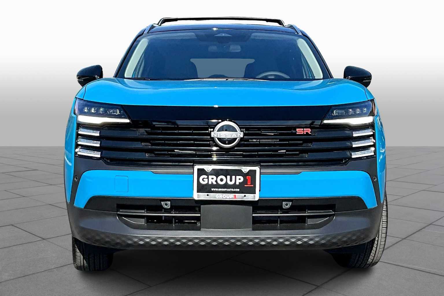 2026 Nissan Kicks SR photo 3