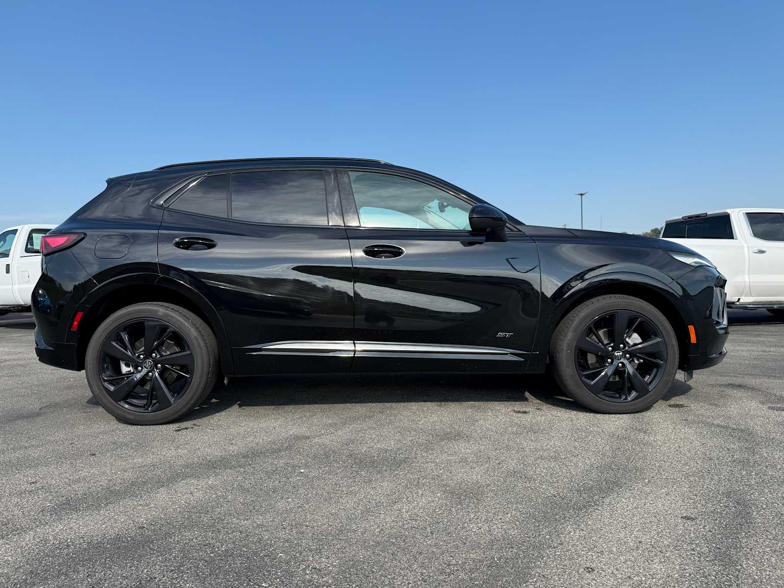 2025 Buick Envision Sport Touring photo 4