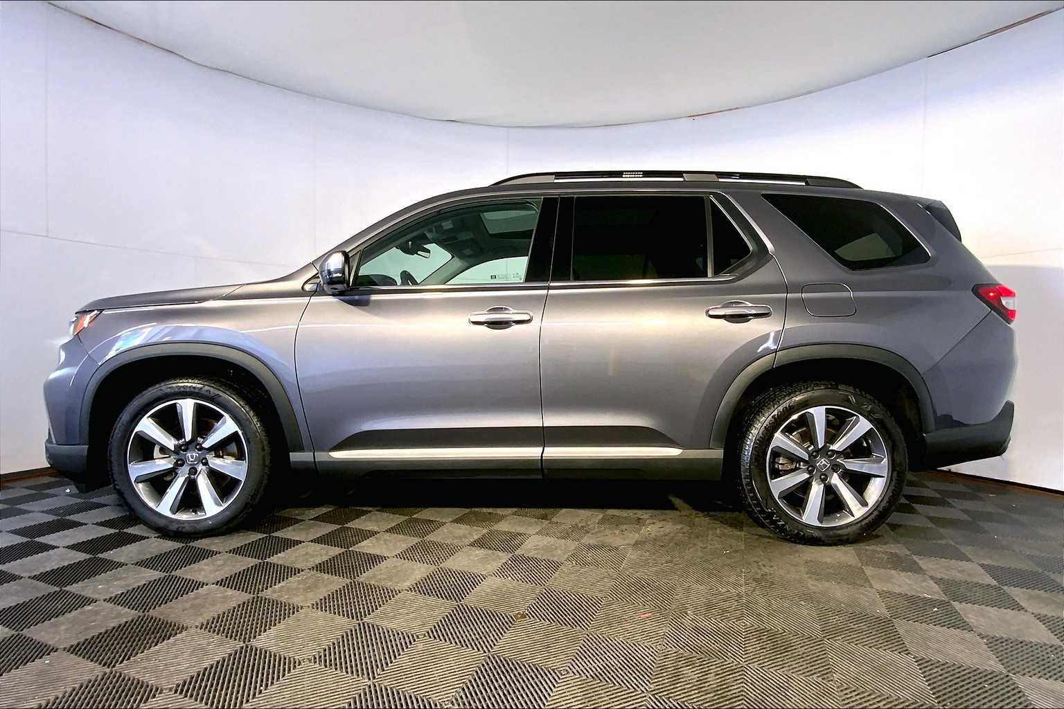 2025 Honda Pilot Elite photo 4