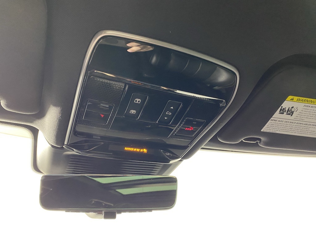 2024 Land Rover Range Rover SE photo 8