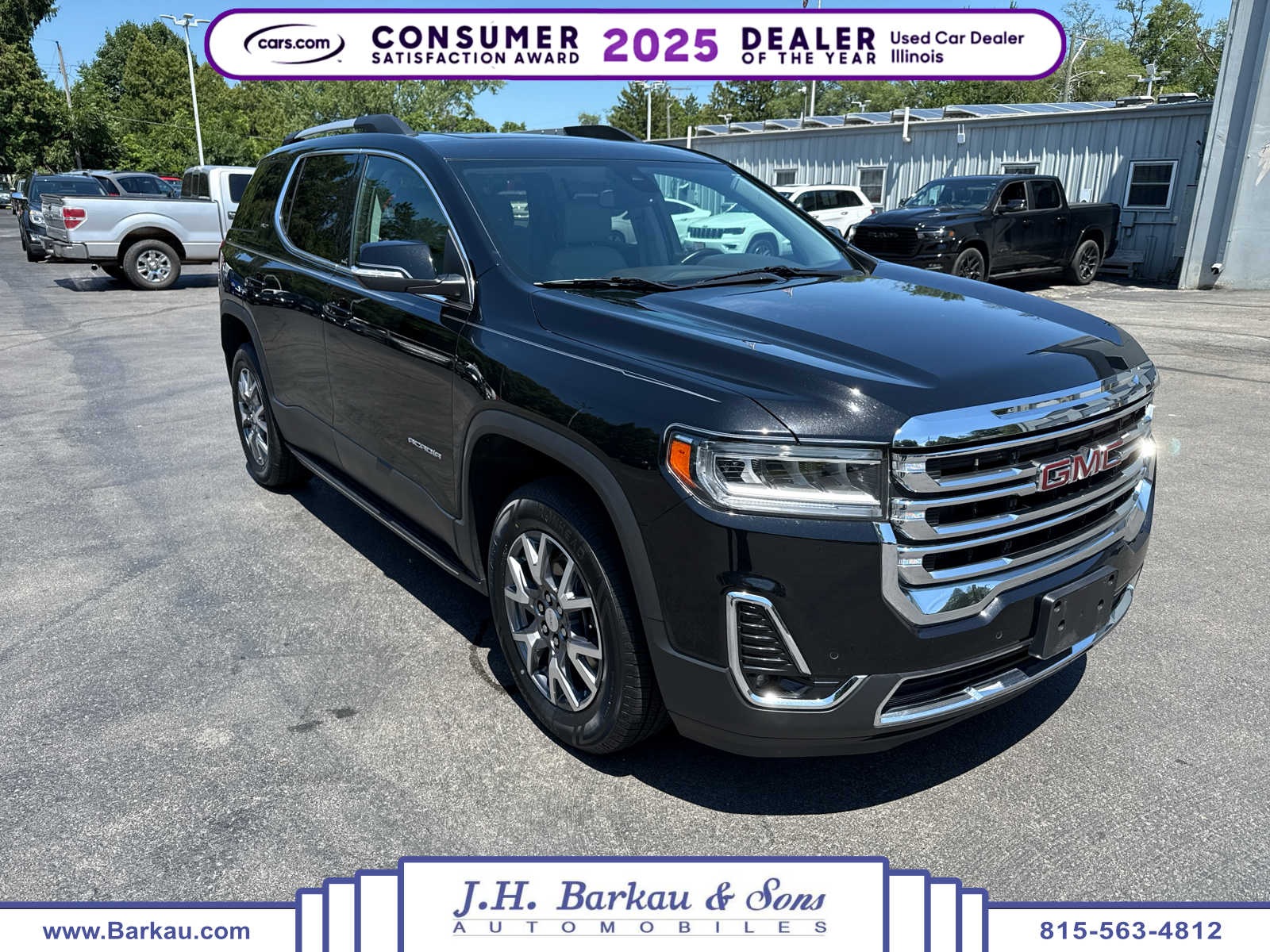 2023 GMC Acadia SLT's photo