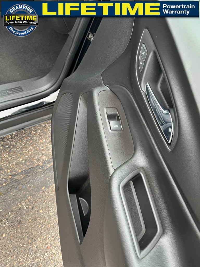 2023 Chevrolet Equinox LT photo 25