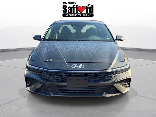 2025 Hyundai Elantra SE photo 3