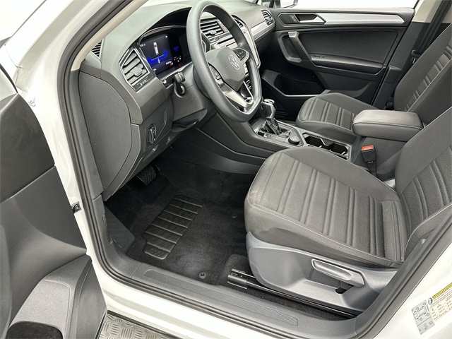 2022 Volkswagen Tiguan S photo 3