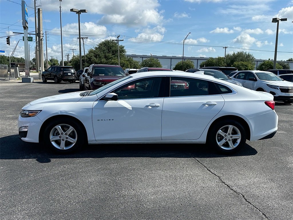 2023 Chevrolet Malibu 1LT photo 4