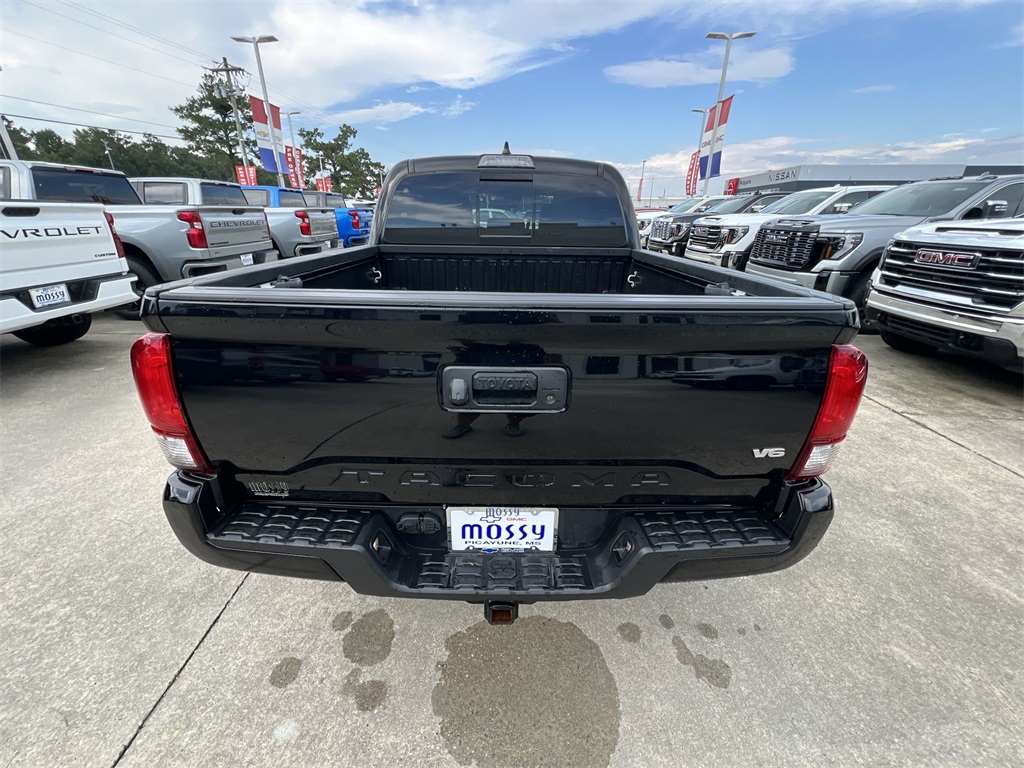 2022 Toyota Tacoma SR5 photo 37