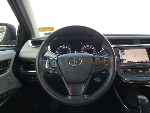 2014 Toyota Avalon Limited photo 12