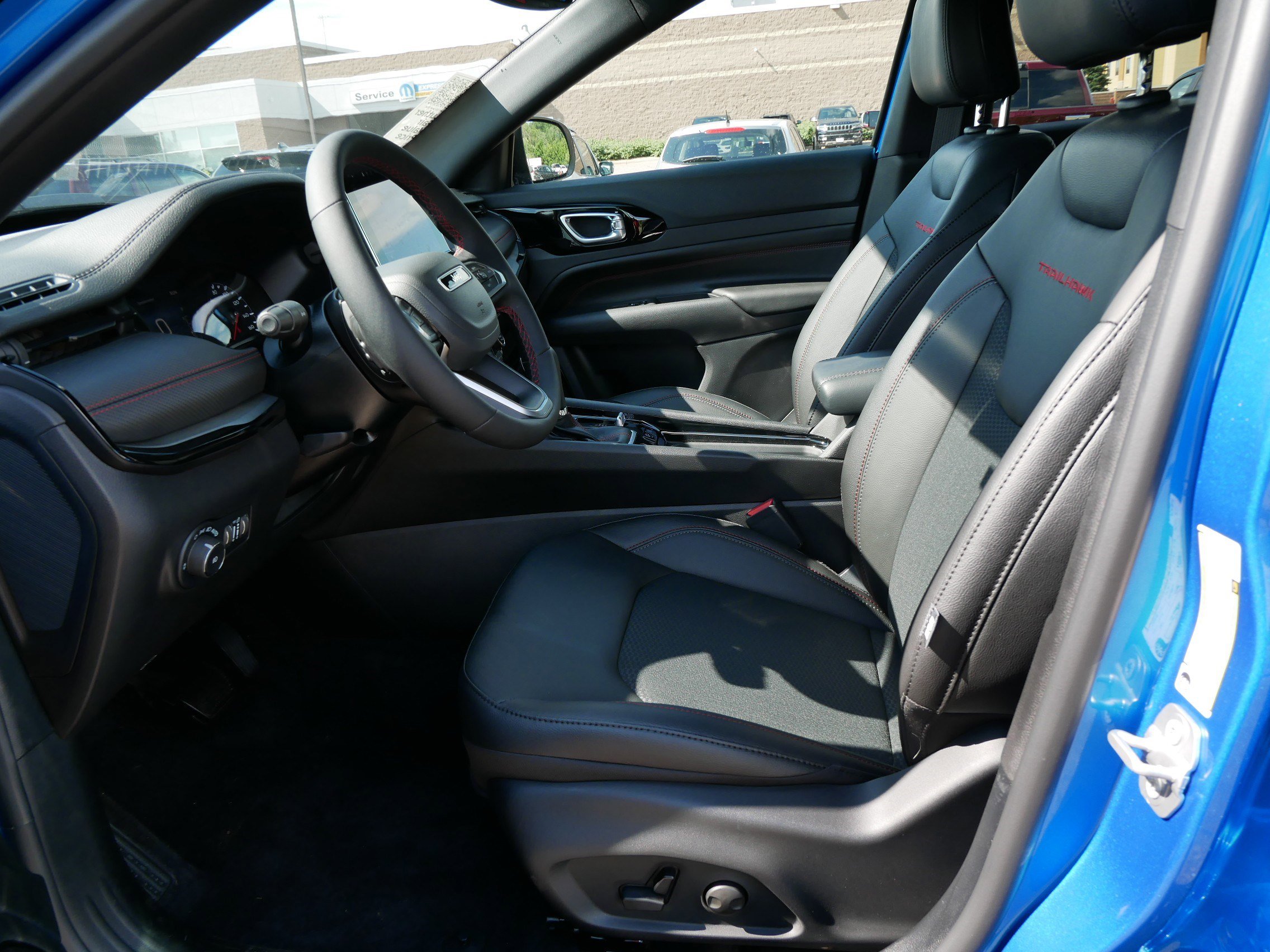 2025 Jeep Compass Trailhawk photo 4