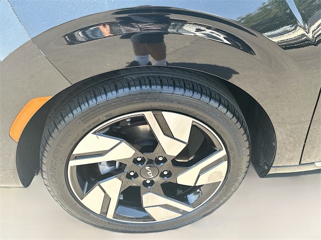 2023 Kia Soul GT-Line photo 28