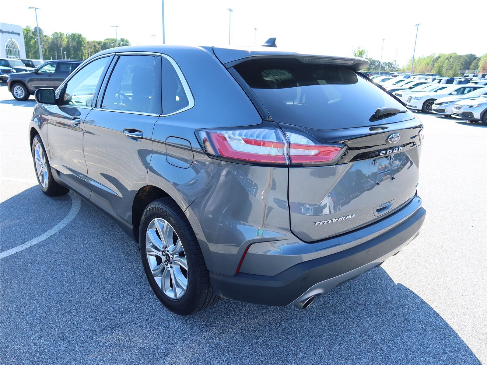 2024 Ford Edge Titanium photo 3