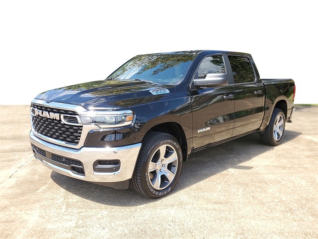 2025 Ram 1500 Tradesman photo 2