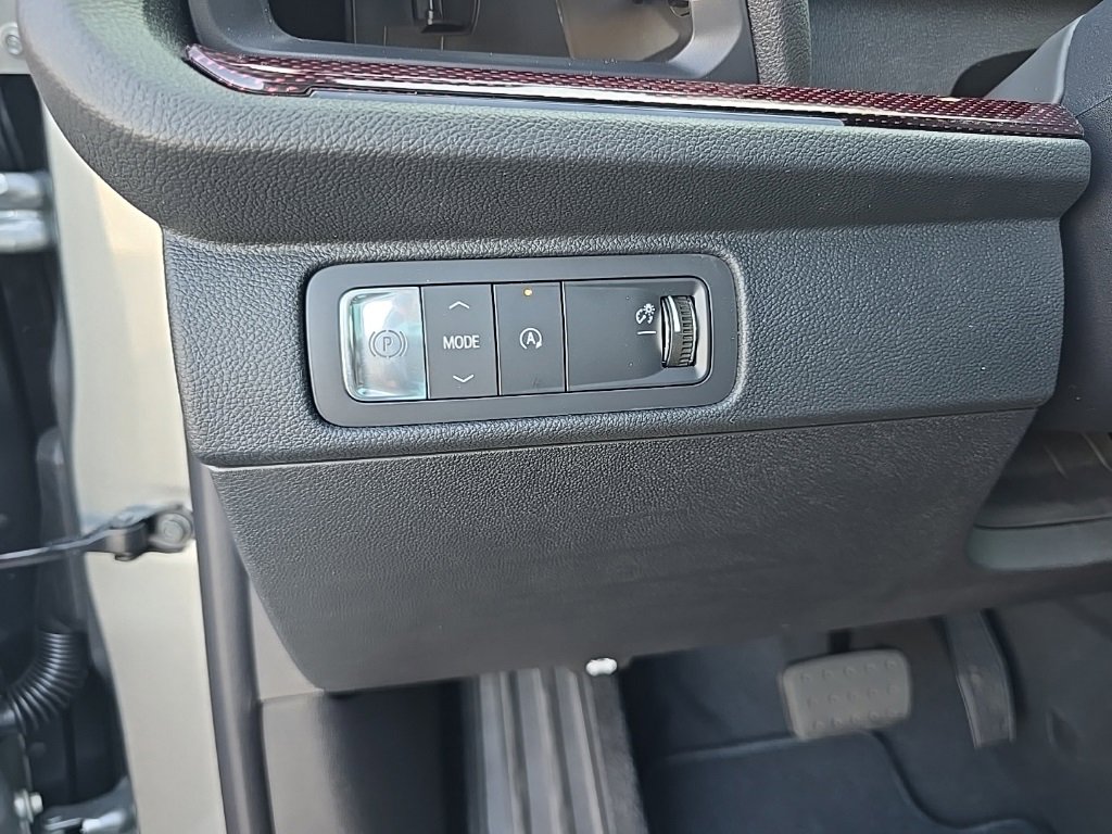 2025 Chevrolet Traverse RS photo 18