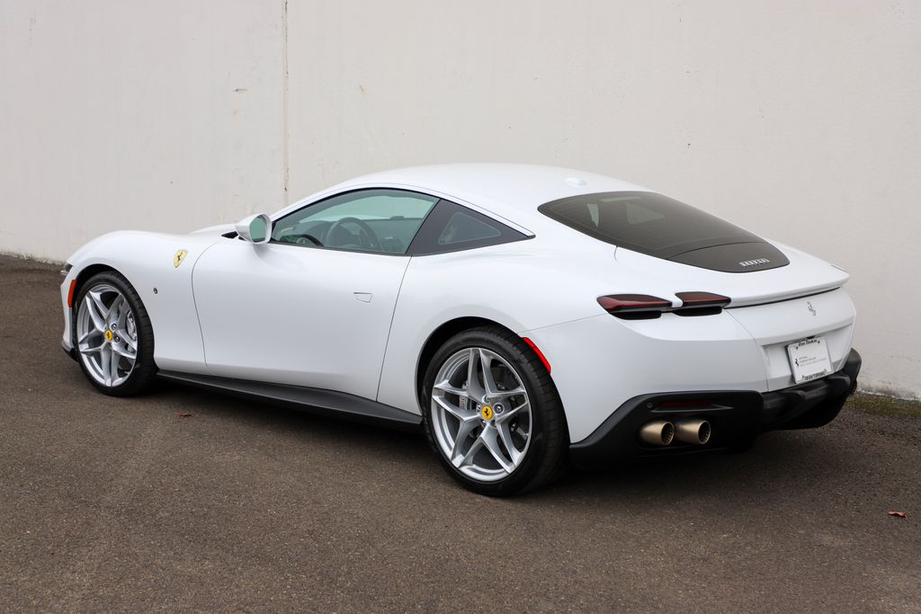 2023 Ferrari Roma photo 3