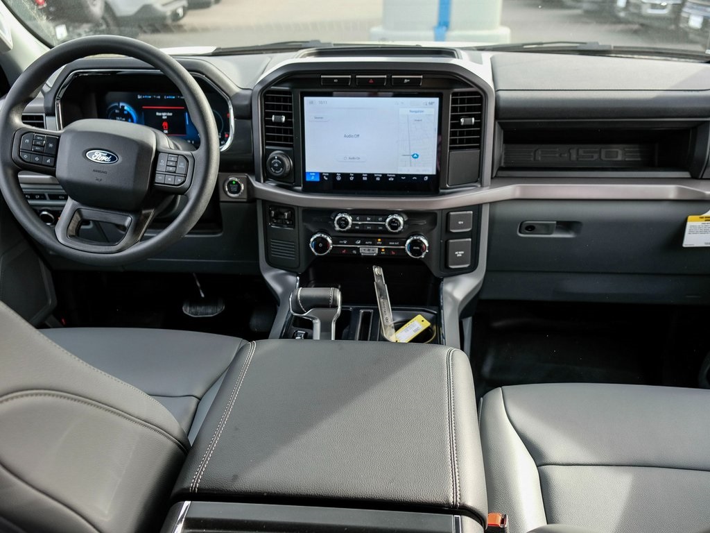 2024 Ford F-150 Lightning photo 13