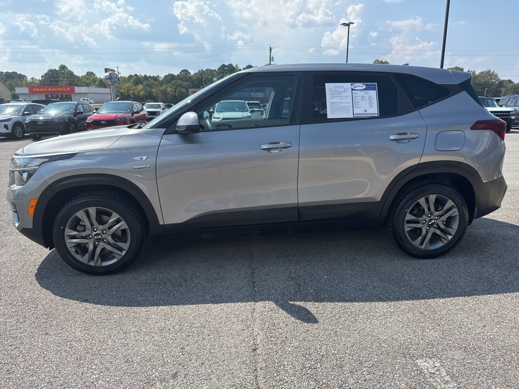 2021 Kia Seltos LX photo 4