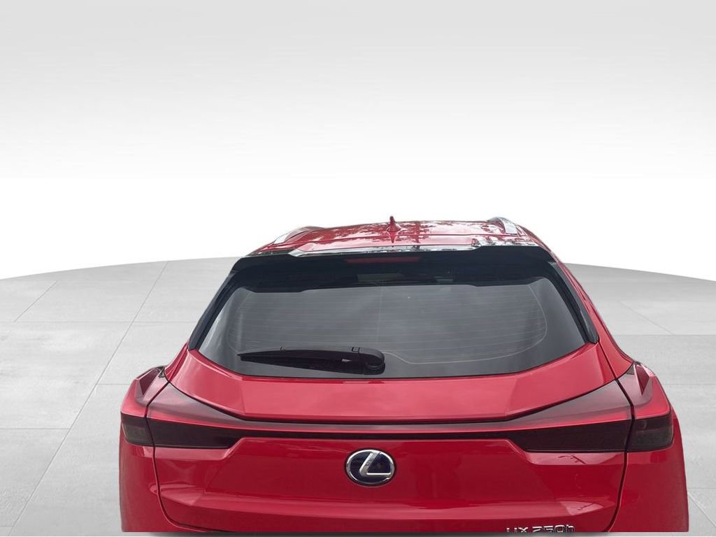 2022 Lexus UX 250h F SPORT photo 14