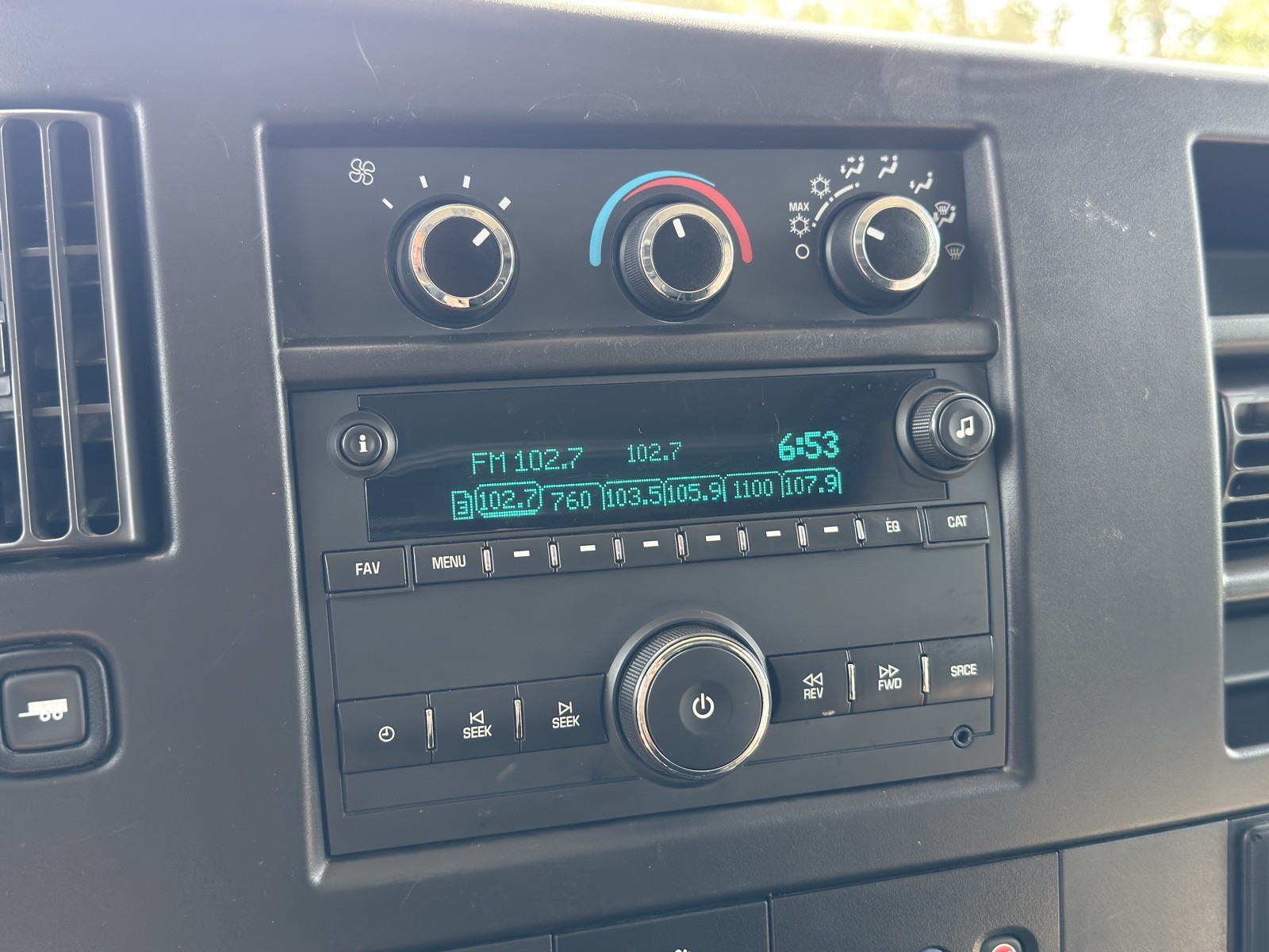 2021 Chevrolet Express Cargo Work Van 2500 photo 17