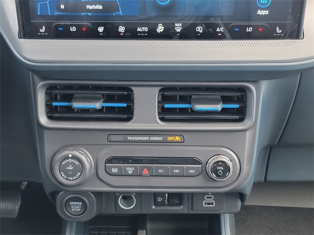 2025 Ford Maverick photo 18