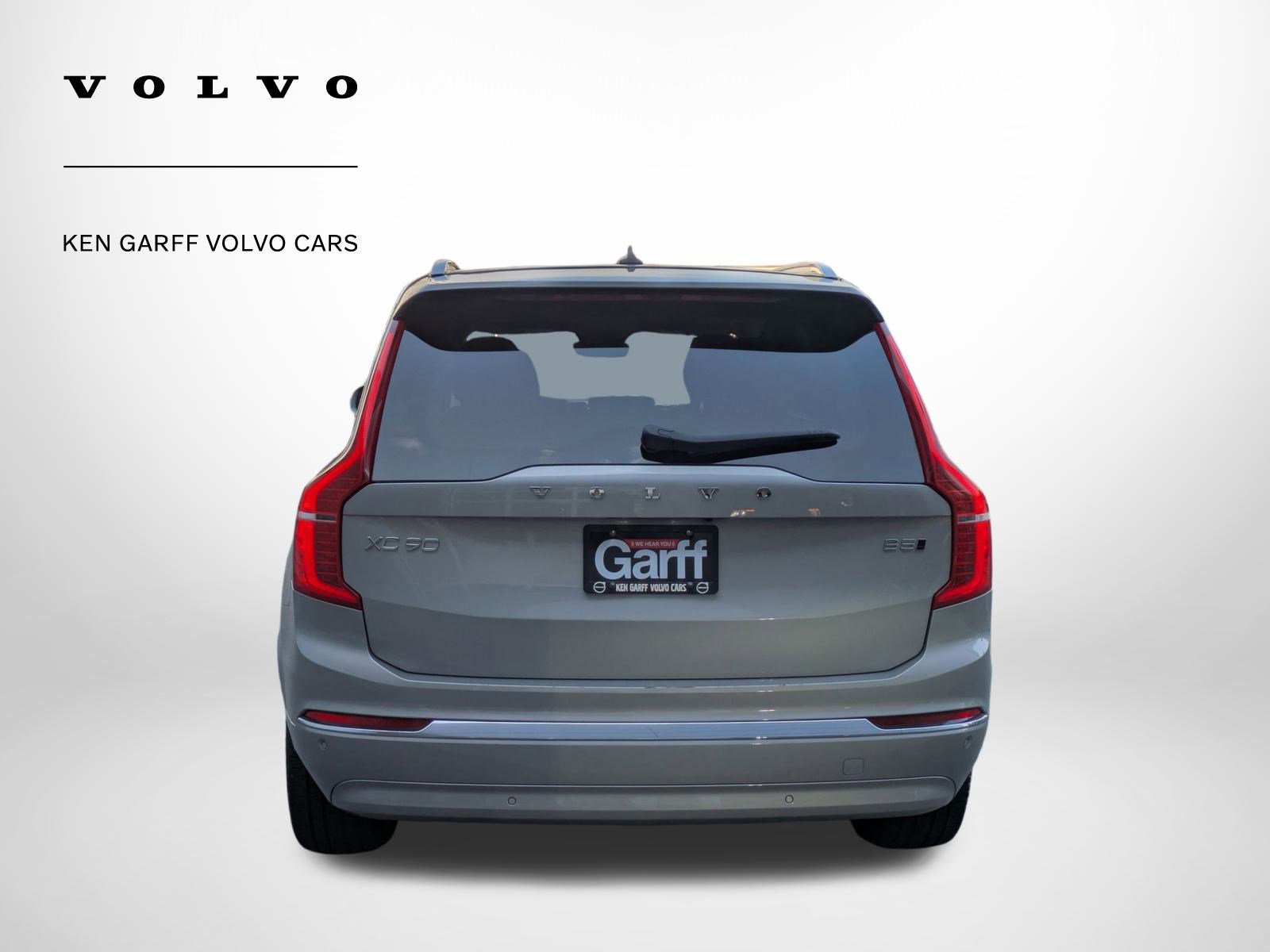 2025 Volvo XC90 Core photo 4