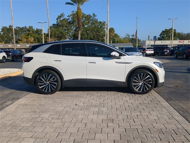 2023 Volkswagen ID.4 Pro Plus photo 3