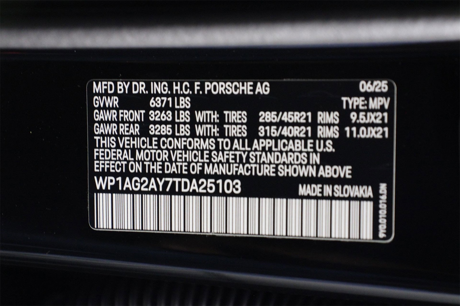 2026 Porsche Cayenne GTS photo 24