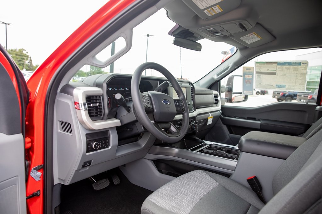 2025 Ford F-350 XLT photo 20