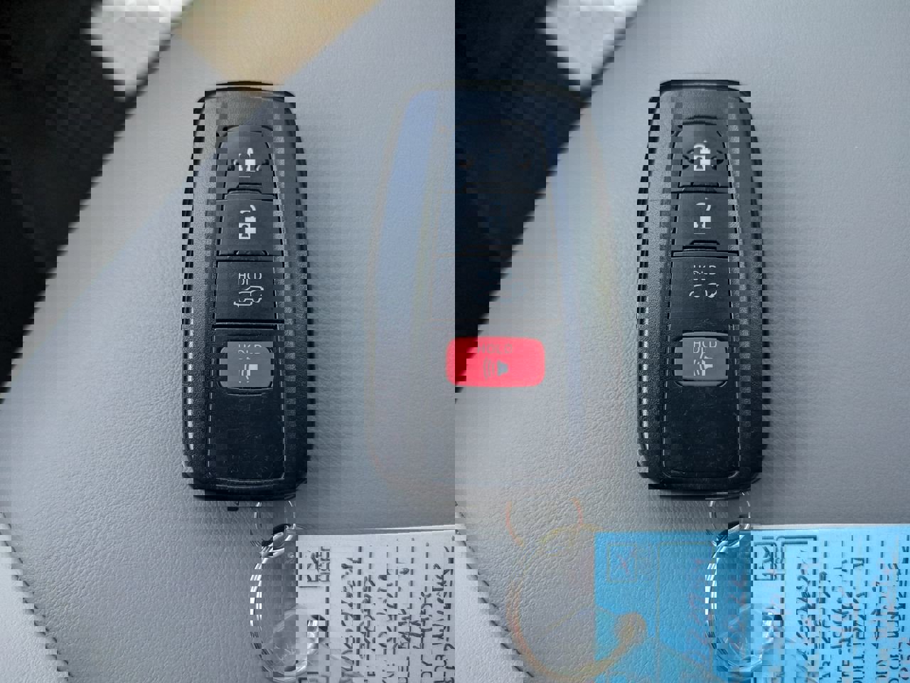 2022 Toyota RAV4 XLE Premium photo 31