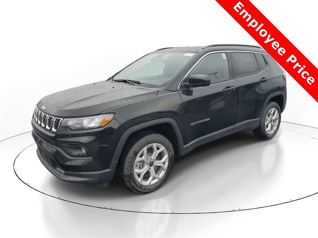2025 Jeep Compass Latitude photo 2