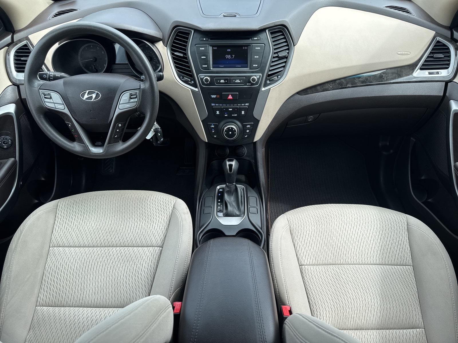 2017 Hyundai Santa Fe Sport Base photo 2