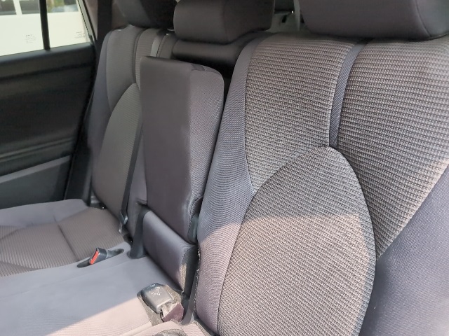 2024 Toyota Highlander LE photo 34