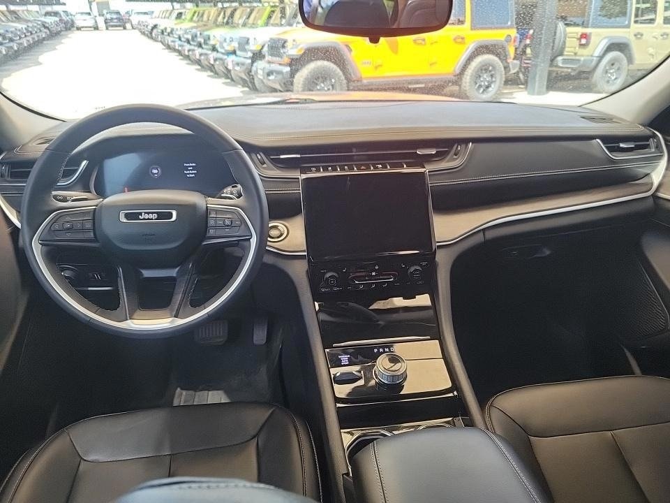 2023 Jeep Grand Cherokee Limited photo 4