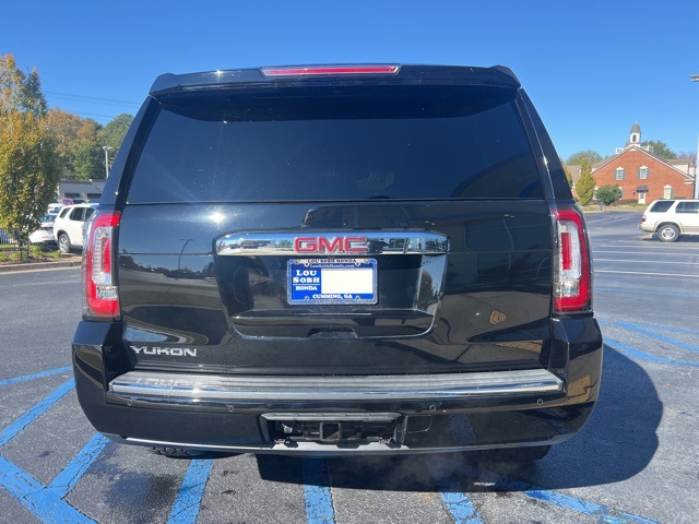 2017 Gmc Yukon Denali photo 3