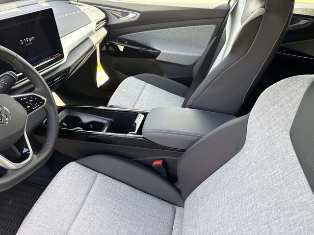2025 Volkswagen ID.4 Pro photo 17