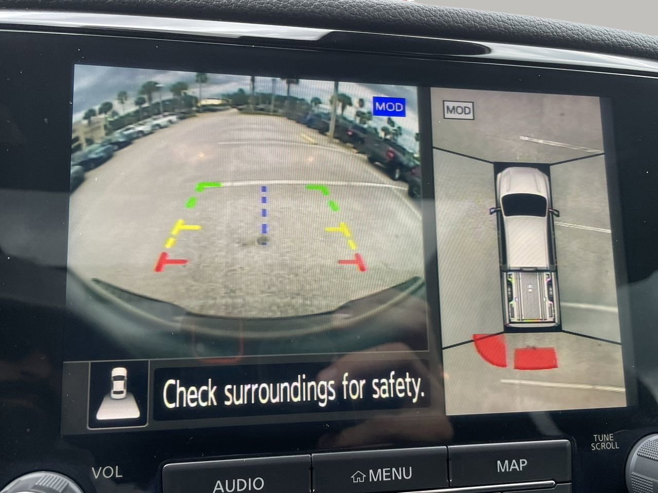 2020 Nissan Titan PRO-4X Crew Cab photo 21