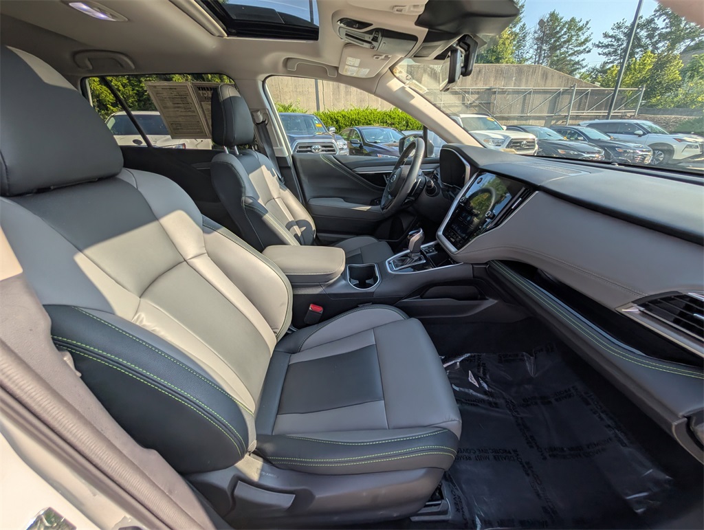 2024 Subaru Outback Onyx Edition photo 2